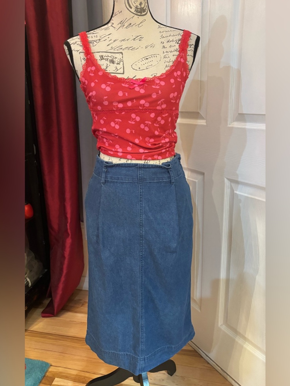Uniqlo Midi Denim Pleated Elastic Comfort Back Skirt